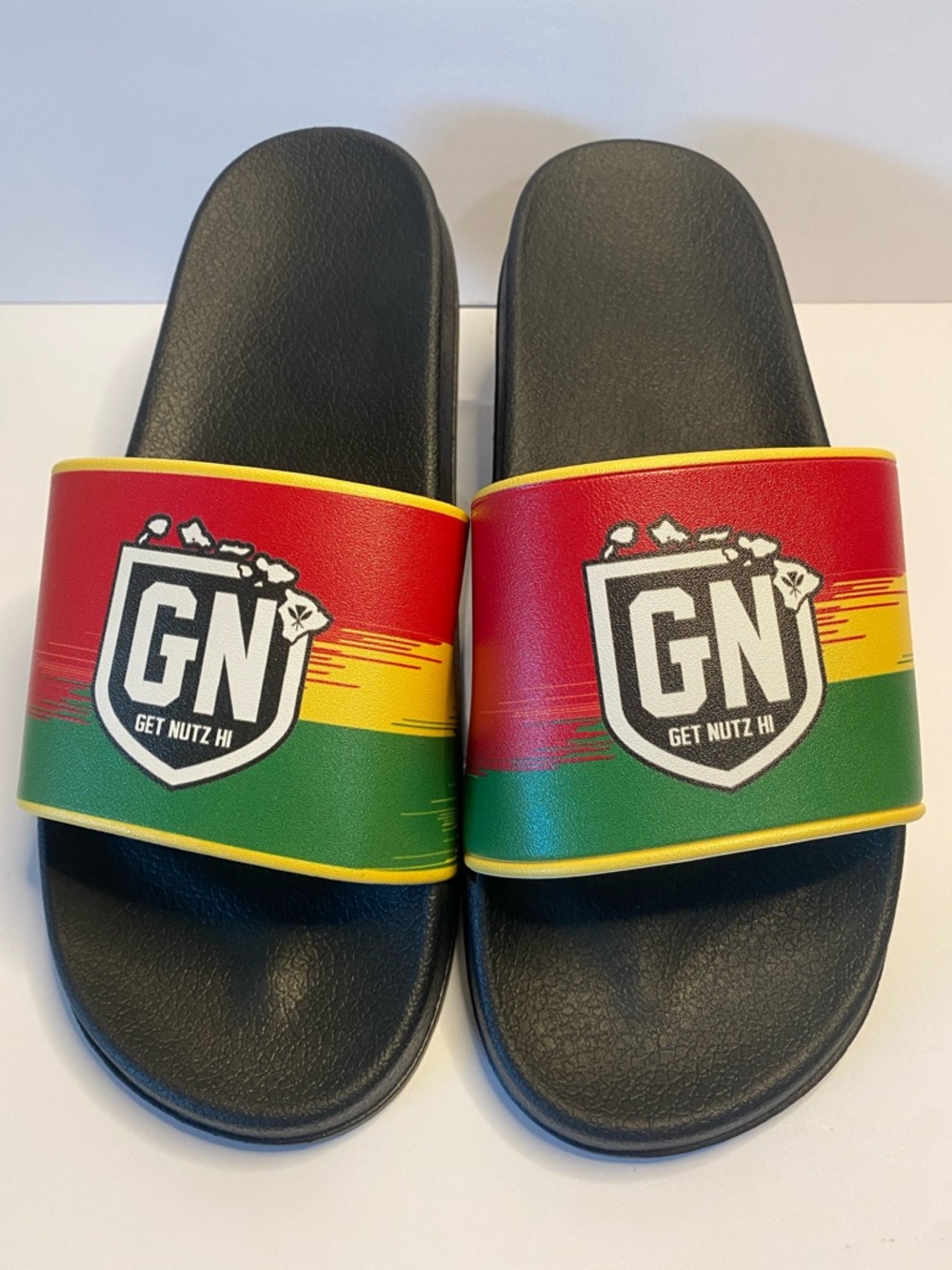 🔥NWOT Get Nutz Hawaii Slides Men’s 12–13 Rasta Red Yellow Green beach sandals